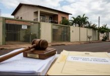 Justiça concede benefício humanitário a servidora de MT sentenciada pelos episódios em Brasília.